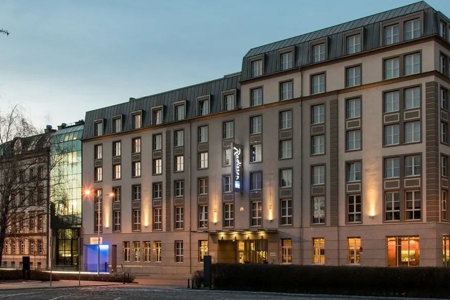 obiekt, budynek główny