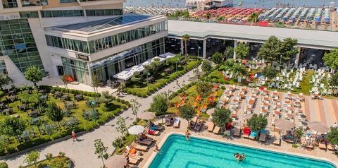 basen, teren hotelu