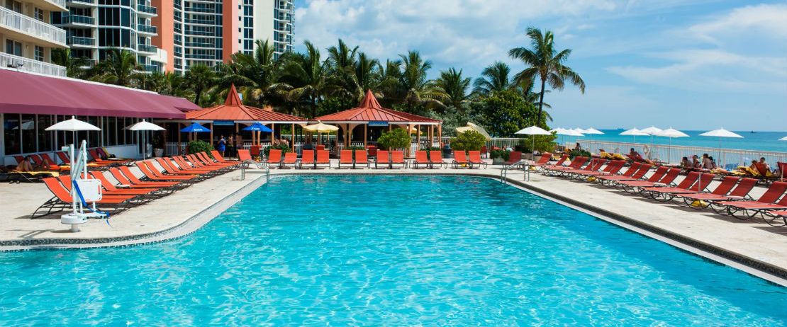 budynek główny, basen