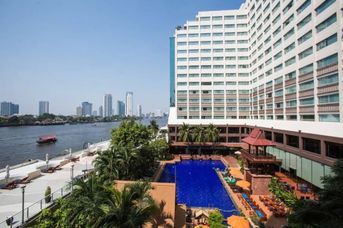 Ramada Plaza Menam Riverside