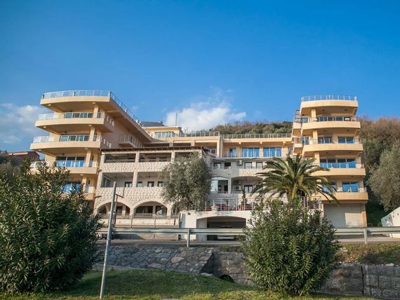 Raymond Kazanegra (Budva)