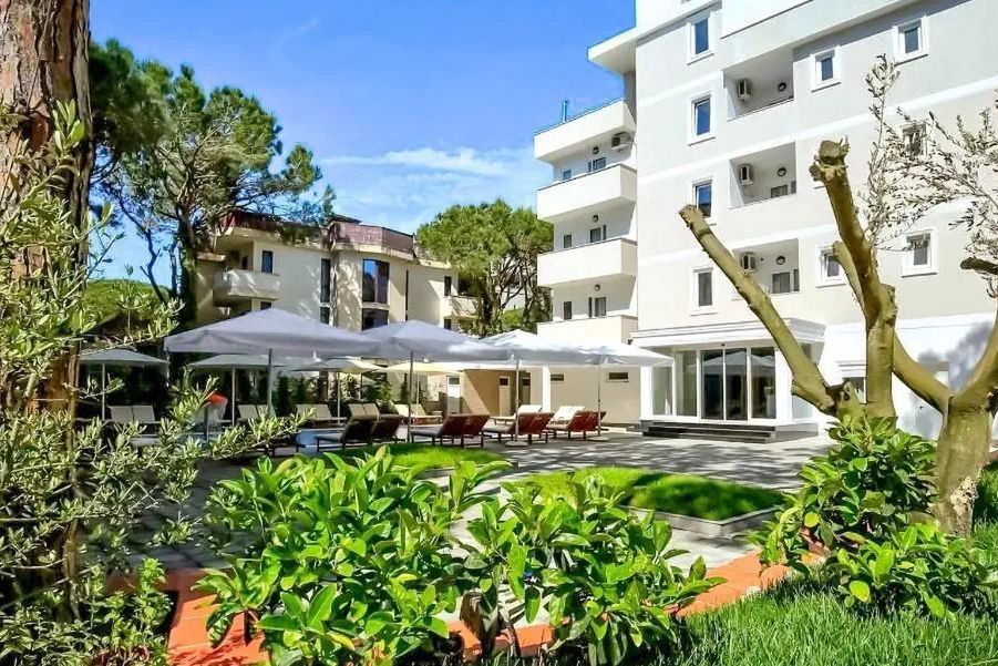 teren hotelu, obiekt