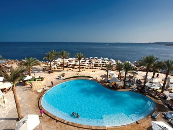 teren hotelu, basen, plaża
