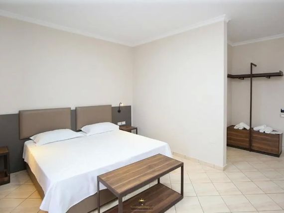 Regina Garden 4*