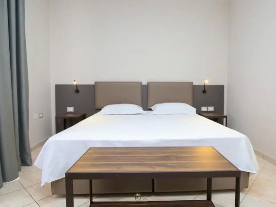 Regina Garden 4*