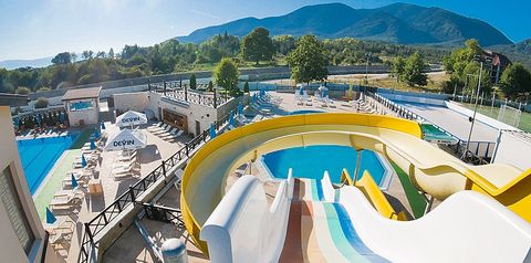 basen, zjeżdżalnia