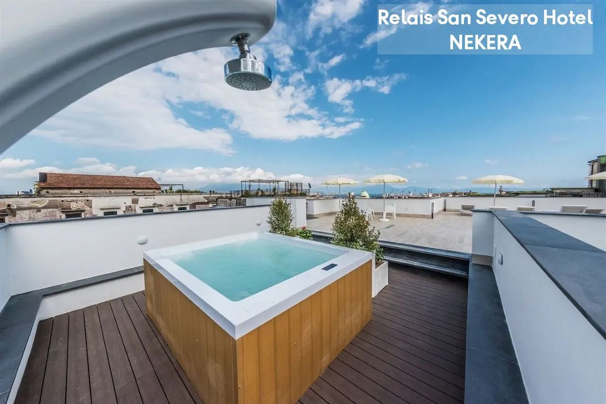 teren hotelu, jacuzzi, balkon / taras