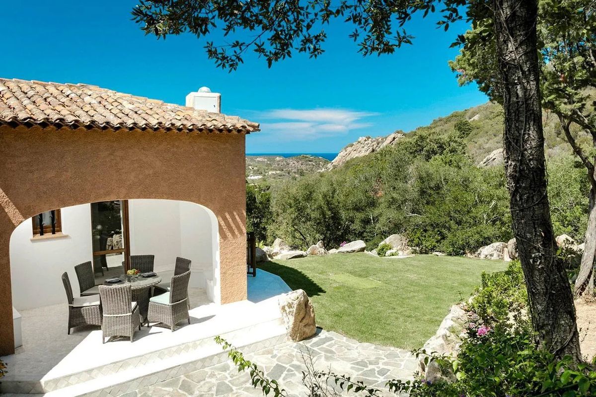 obiekt, teren hotelu