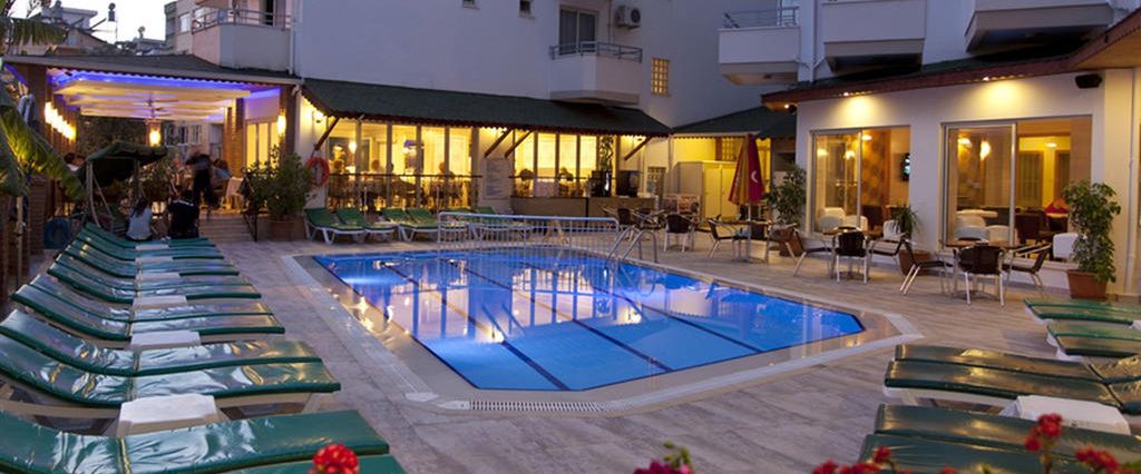 obiekt, budynek główny, teren hotelu, basen