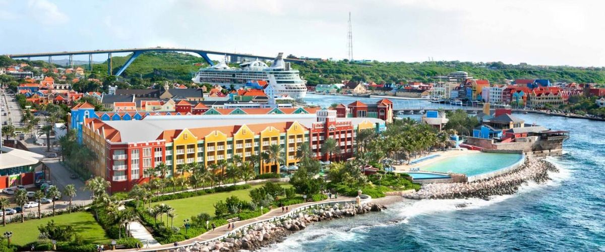 budynek główny, teren hotelu