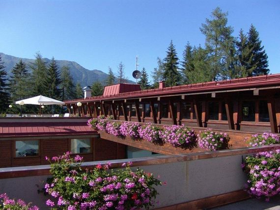 obiekt, teren hotelu