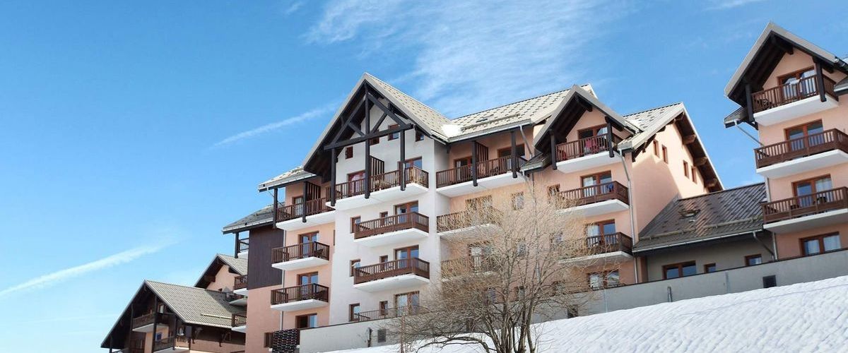 obiekt, teren hotelu