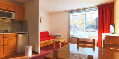 pokój, kuchnia / aneks kuchenny