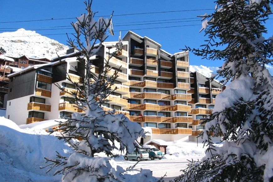 budynek główny, teren hotelu