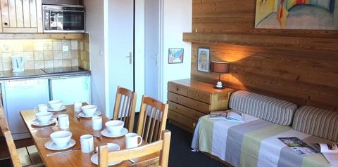 pokój, kuchnia / aneks kuchenny