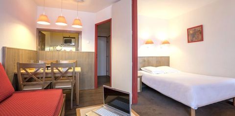 pokój, kuchnia / aneks kuchenny