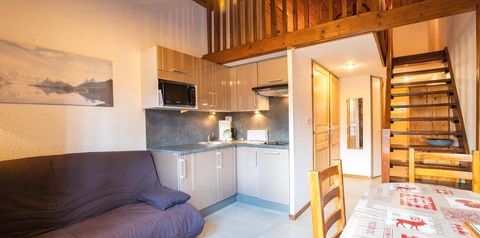 pokój, kuchnia / aneks kuchenny