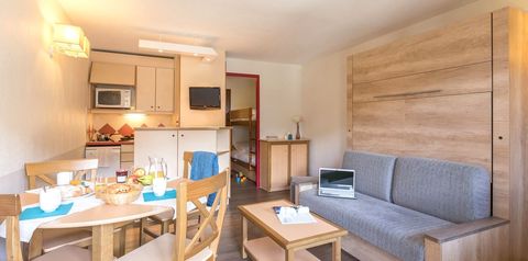 pokój, kuchnia / aneks kuchenny