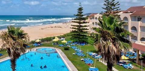 teren hotelu, basen, plaża