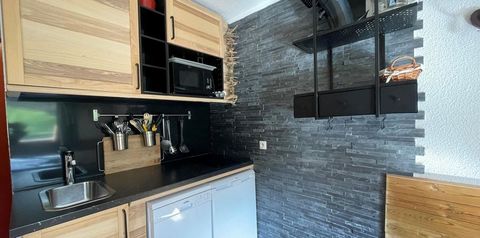 pokój, kuchnia / aneks kuchenny