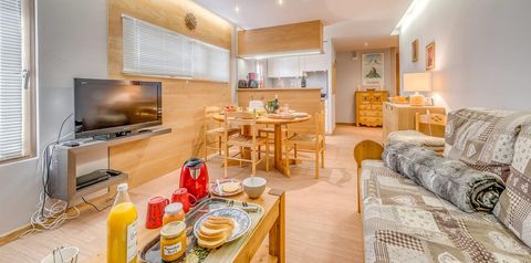 pokój, kuchnia / aneks kuchenny