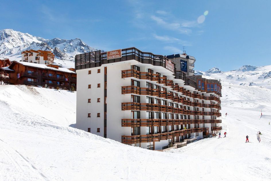 teren hotelu, budynek główny, obiekt