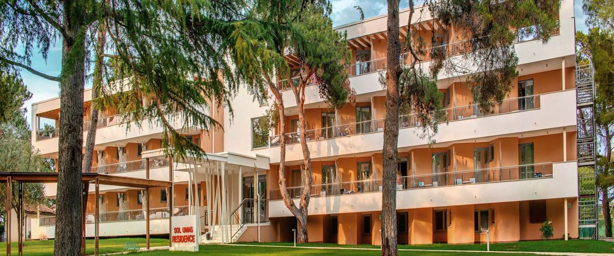 budynek główny, obiekt