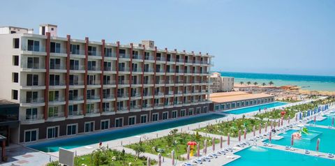 obiekt, teren hotelu, basen
