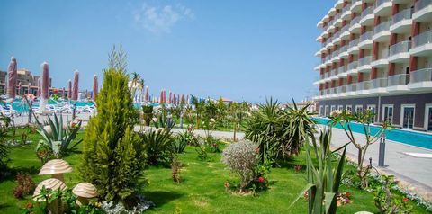 obiekt, teren hotelu, basen