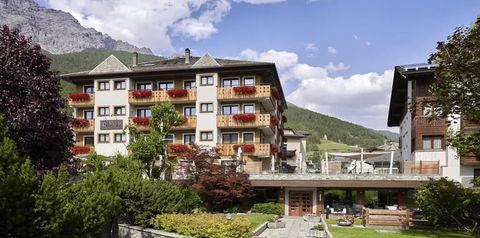 budynek główny, teren hotelu