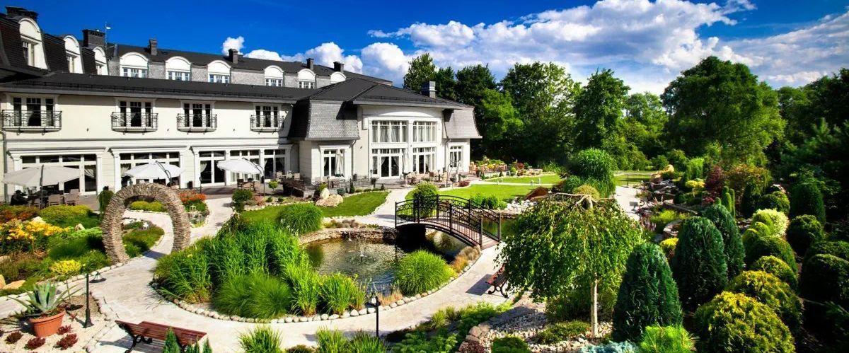 obiekt, teren hotelu