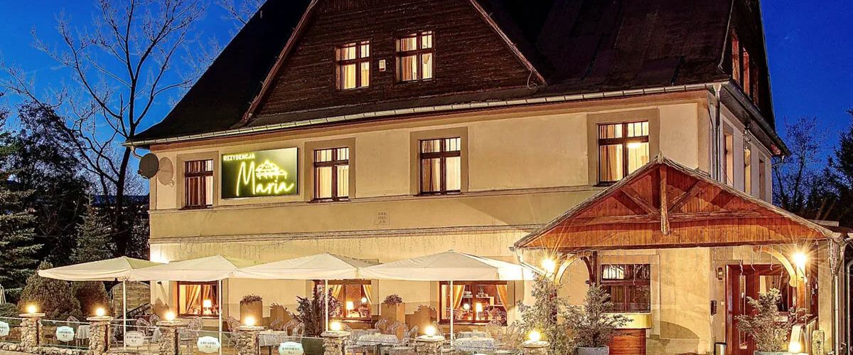 obiekt, teren hotelu