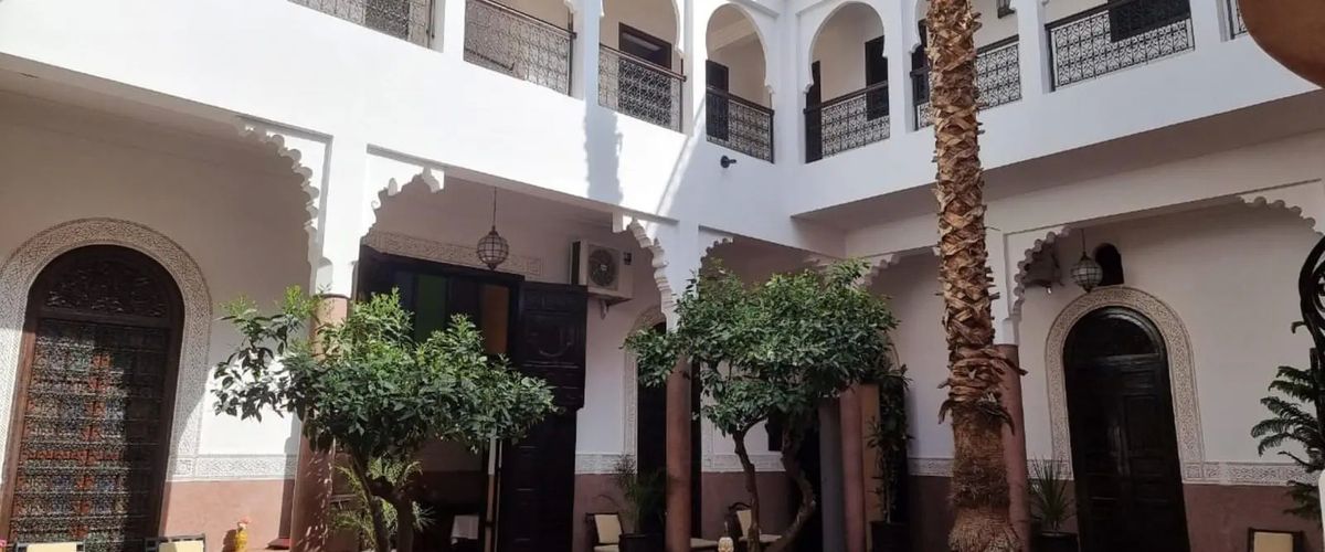 teren hotelu, obiekt