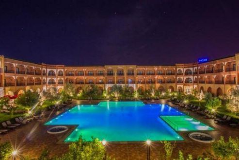 obiekt, teren hotelu, basen