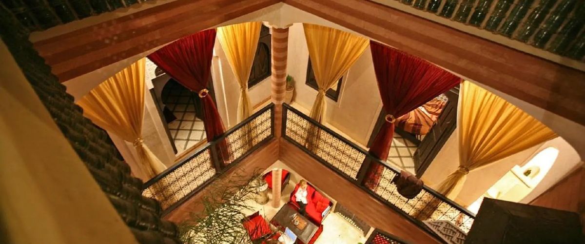 obiekt, teren hotelu