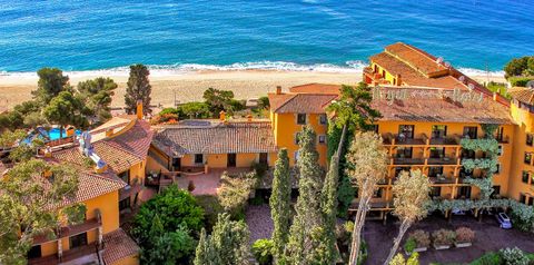 budynek główny, teren hotelu