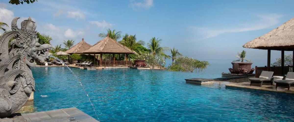 teren hotelu, basen