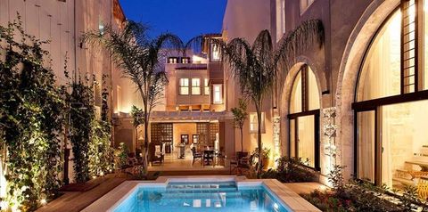 basen, teren hotelu, budynek główny