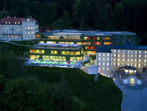 teren hotelu, obiekt