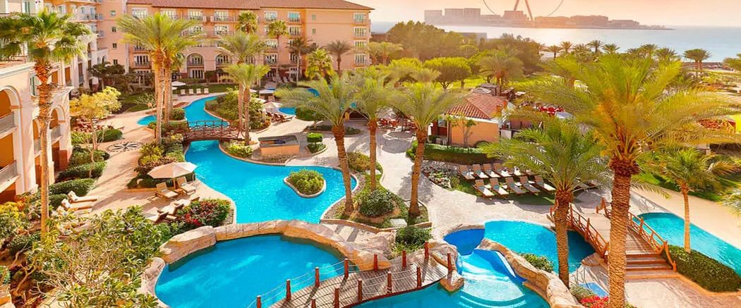 obiekt, teren hotelu, basen