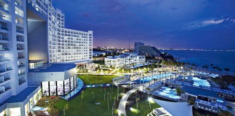 teren hotelu, budynek główny