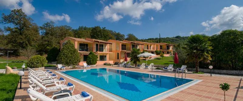 basen, budynek główny