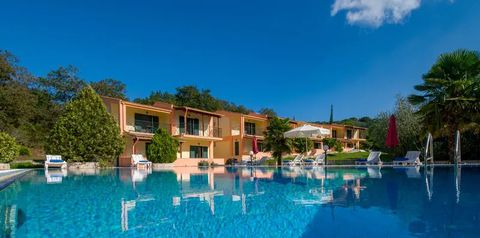 teren hotelu, budynek główny