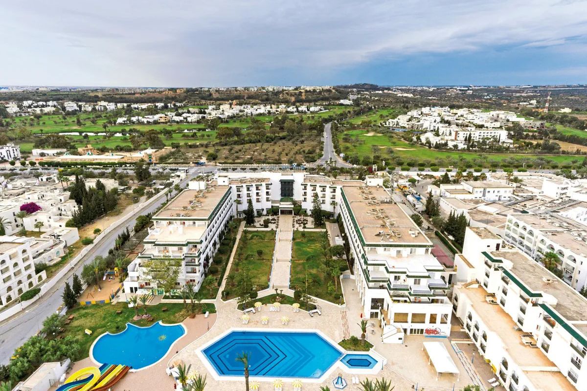 obiekt, teren hotelu