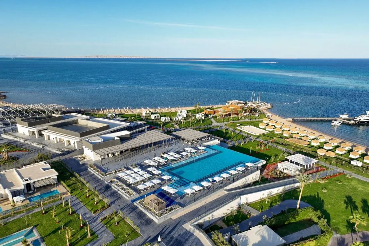 teren hotelu, basen, plaża