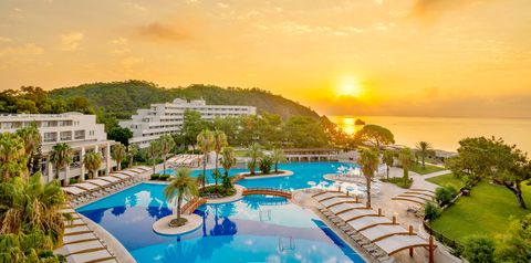 obiekt, teren hotelu, basen