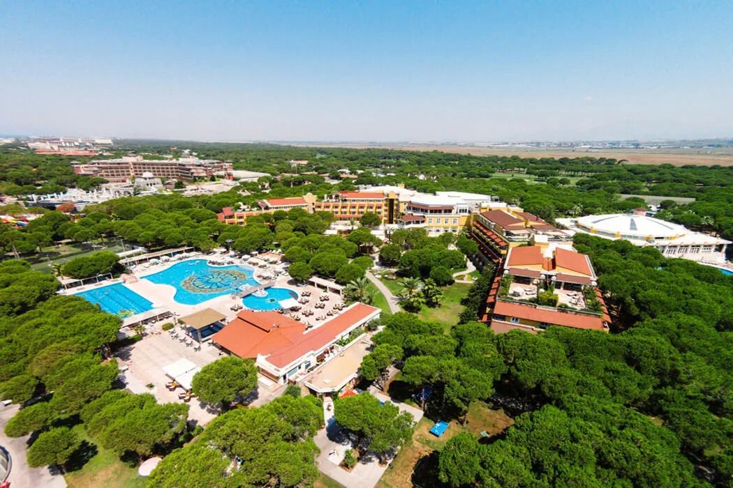 obiekt, teren hotelu