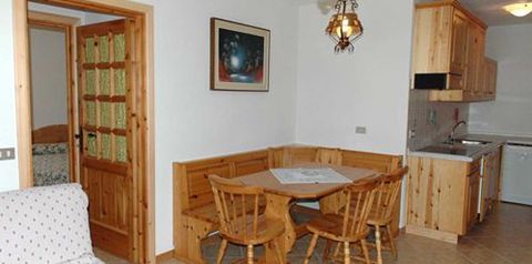 pokój, kuchnia / aneks kuchenny