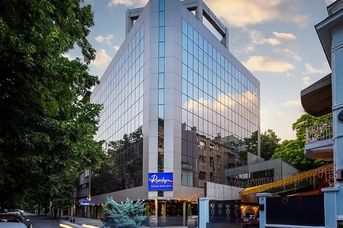 Rosslyn Thracia (ex. Best Western Premier Thracia)