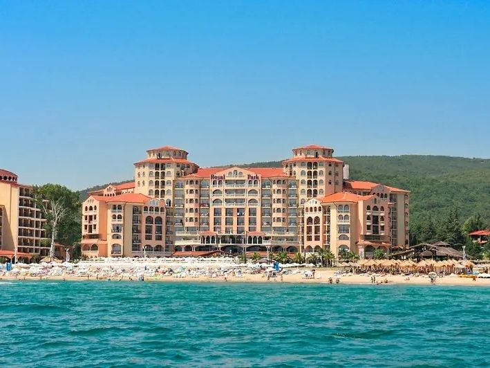 Royal Bay (Elenite)